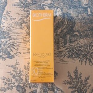 NIB BIOTHERM SPF 50 Face Cream Lightweight Non Greasy
